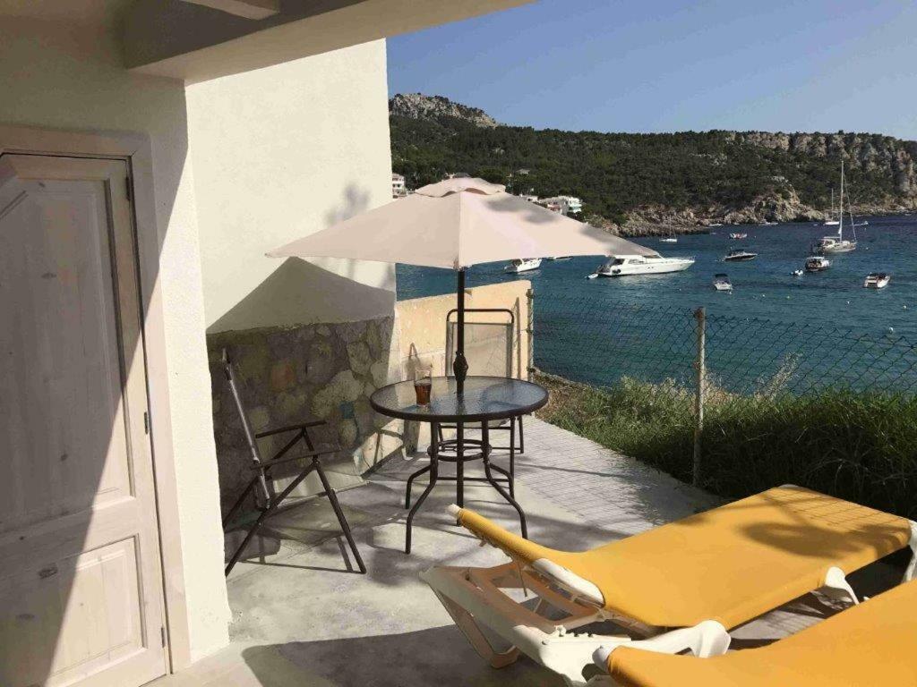 Apartament Hebergement Front De Mer Sant Elm Zewnętrze zdjęcie